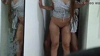 现场#6 视频: Slutty wife gets fucked against the wall in homema...