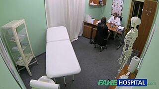 现场#2 视频: Amateur girl with large breasts receives medical a...