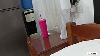 现场#6 视频: An Asian wife's reaction to her husband with an un...