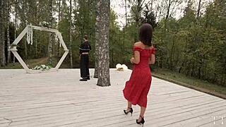 现场#2 视频: Married bride gets a wet pussy pounding from the p...