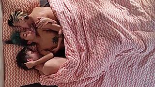 现场#2 视频: Married couple has a threesome with a bisexual bri...