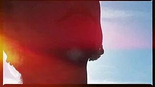 现场#4 视频: Married couple's sensual dance in an anime music v...