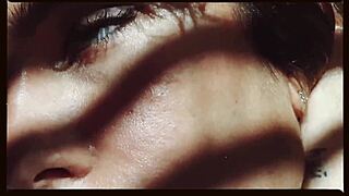 现场#7 视频: Married couple's sensual dance in an anime music v...