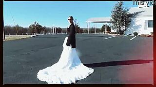 现场#10 视频: Married couple's sensual dance in an anime music v...