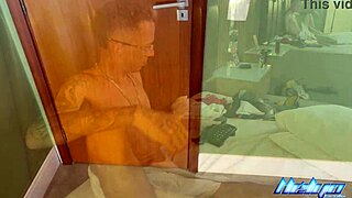 现场#7 视频: Gay amateur skinny twink gets bred at home