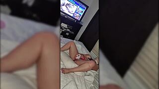 现场#2 视频: Sweet and innocent step-sis gets naughty with a di...