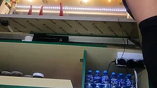 现场#10 视频: Nataly's first ever flash at a new job