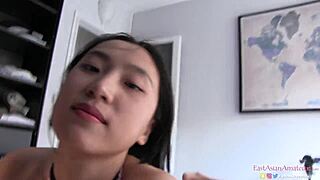 现场#7 视频: June Liu is an Asian cutie who gets a spicygum coc...
